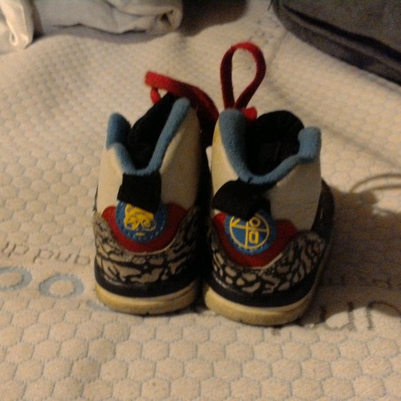 Infant jordans - Picture 3 of 3